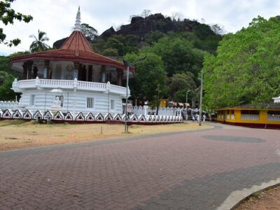 Dimbulagala Raja Maha Vihara